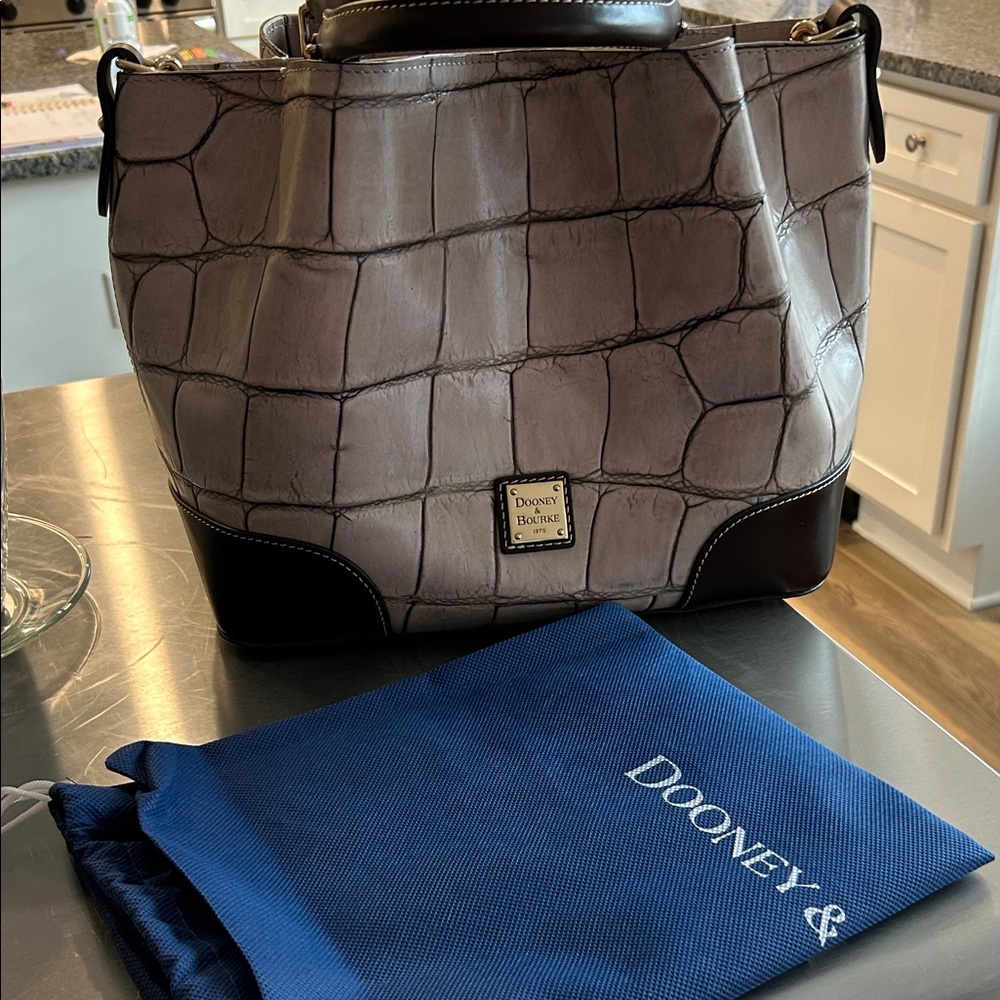 Dooney & Bourke